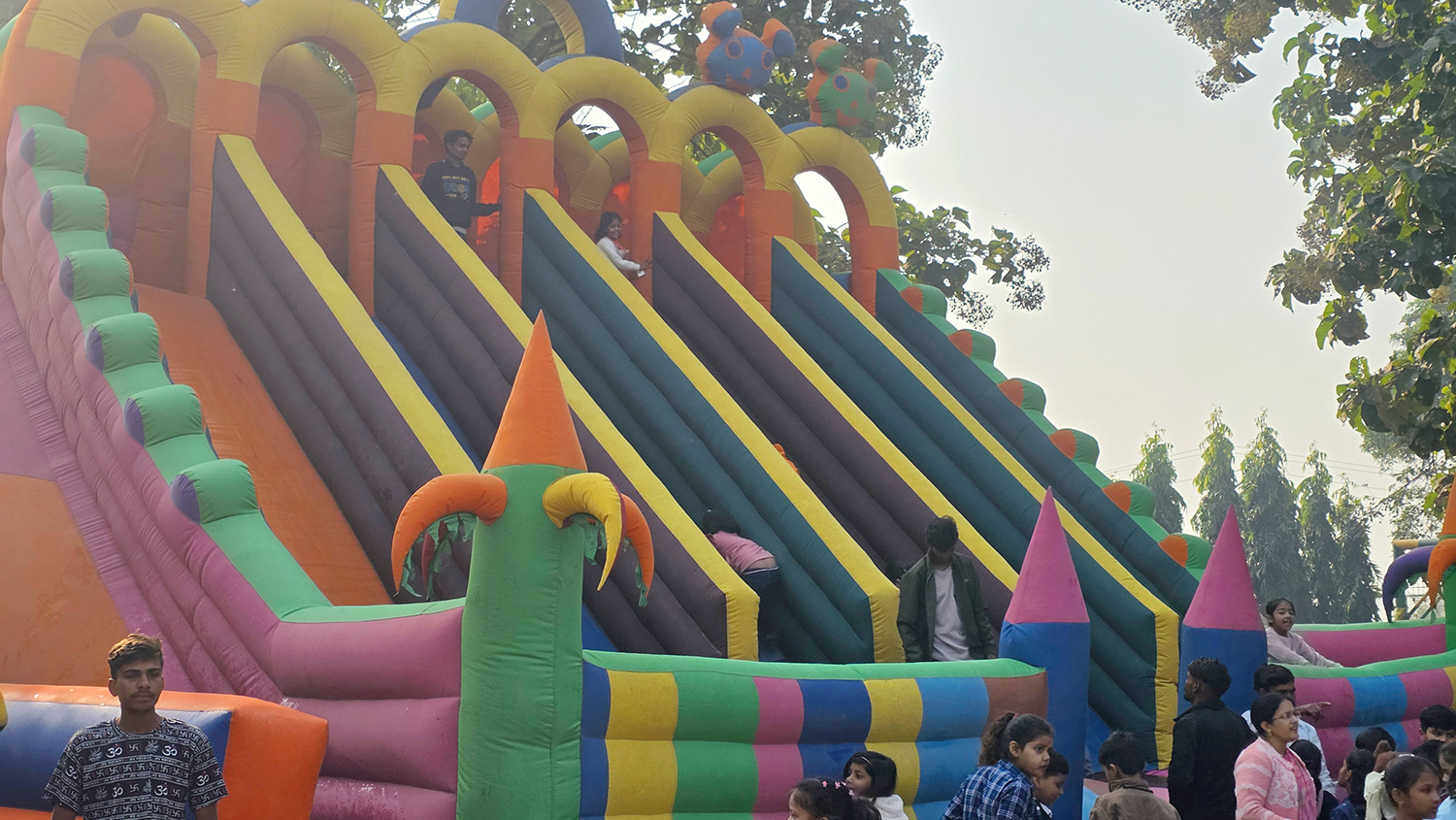 Exciting Campus Picnic Brings Smiles to Classes I to III