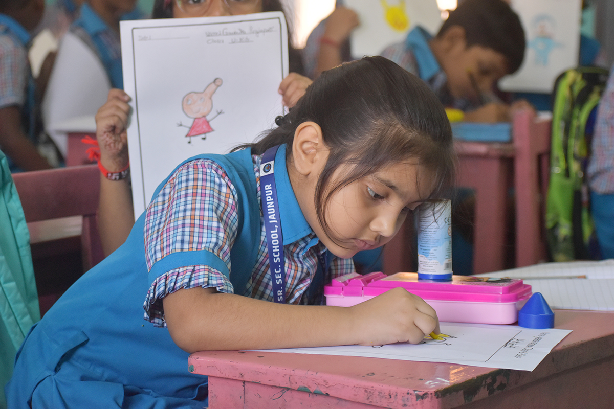 Young talents with Colourful Expressions