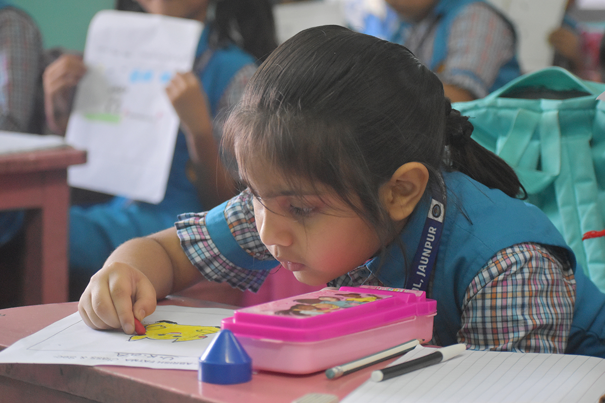 Young talents with Colourful Expressions